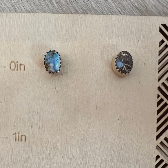 ❤️ Golden Hills Turquoise Navajo Style Brushed 925 Stud Earrings Closed Back - Picture 7 of 13